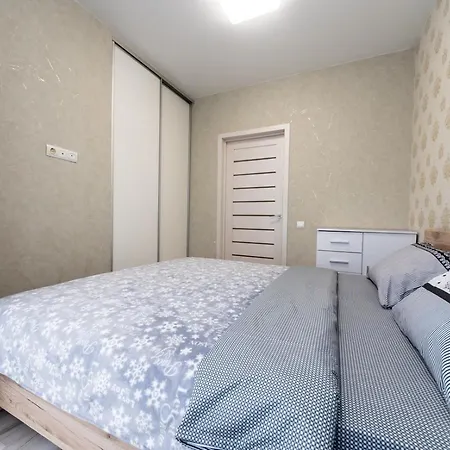 Apartment On Draghomanova 2A Киев Экстерьер фото