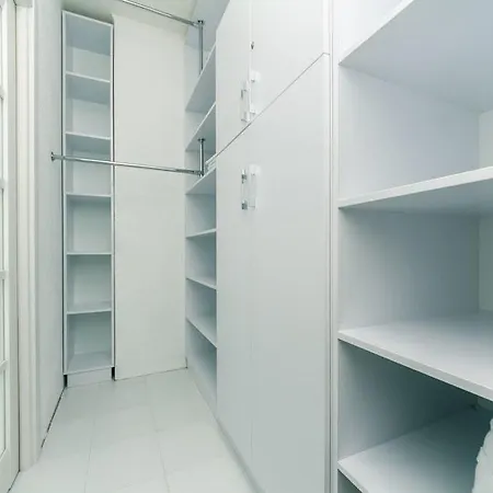 Apartment On Draghomanova 2A Киев Экстерьер фото