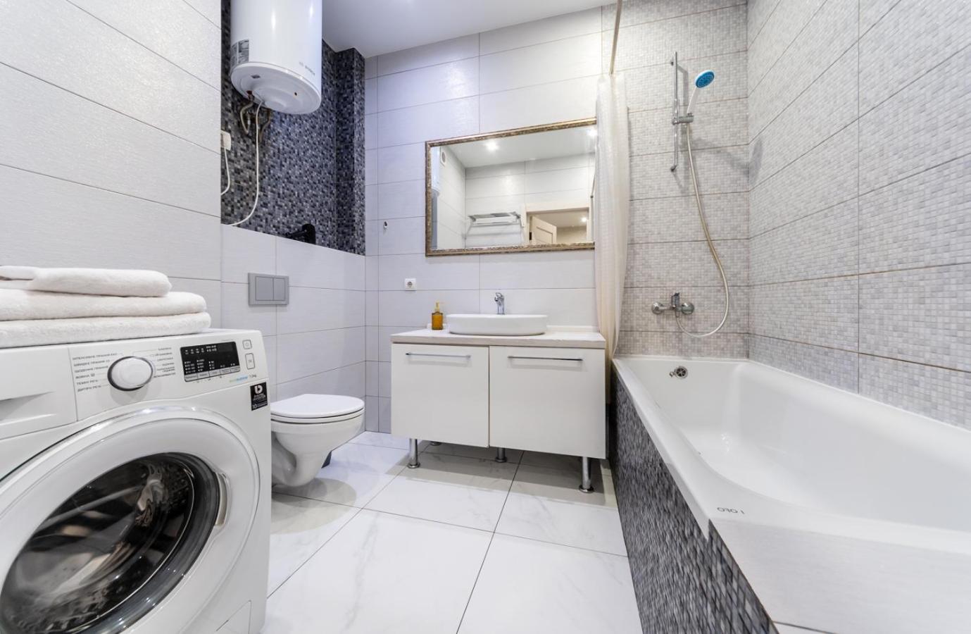Apartment On Draghomanova 2a